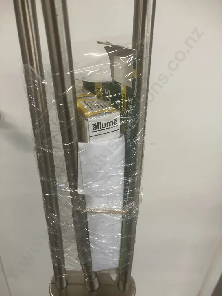 Mother & Child Metal Halogen Floor Lamp Image 1++