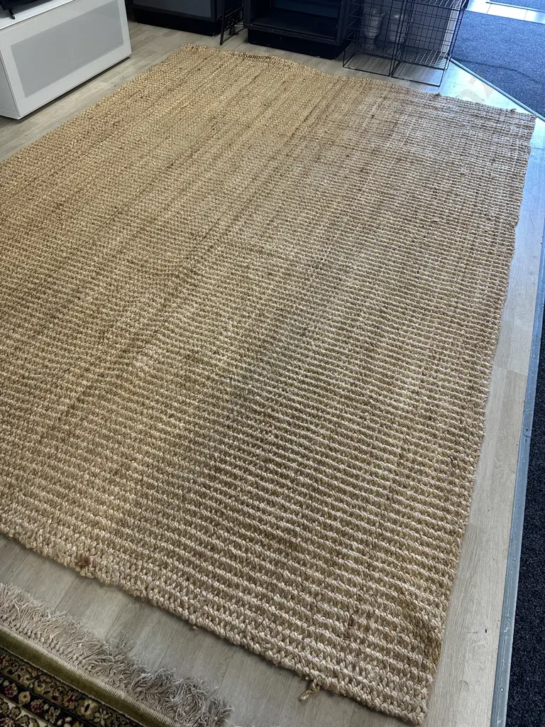 Large Jute Floor Mat 334x237cm. Image 1++