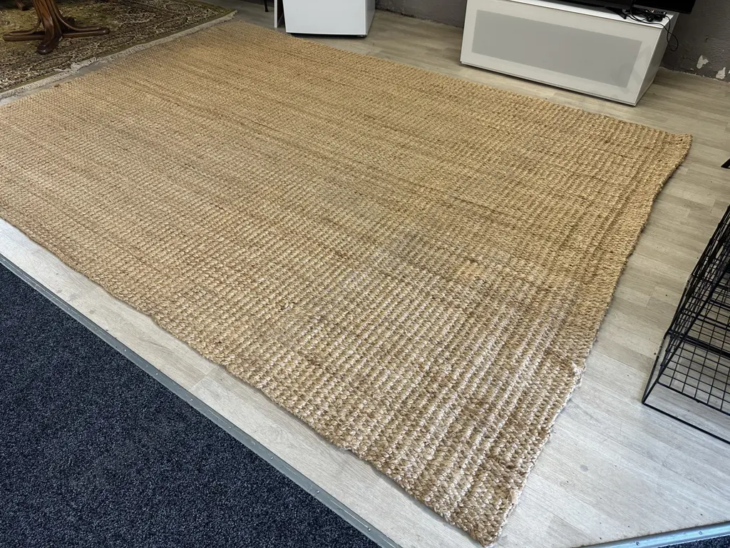 Large Jute Floor Mat 334x237cm. Image 1++