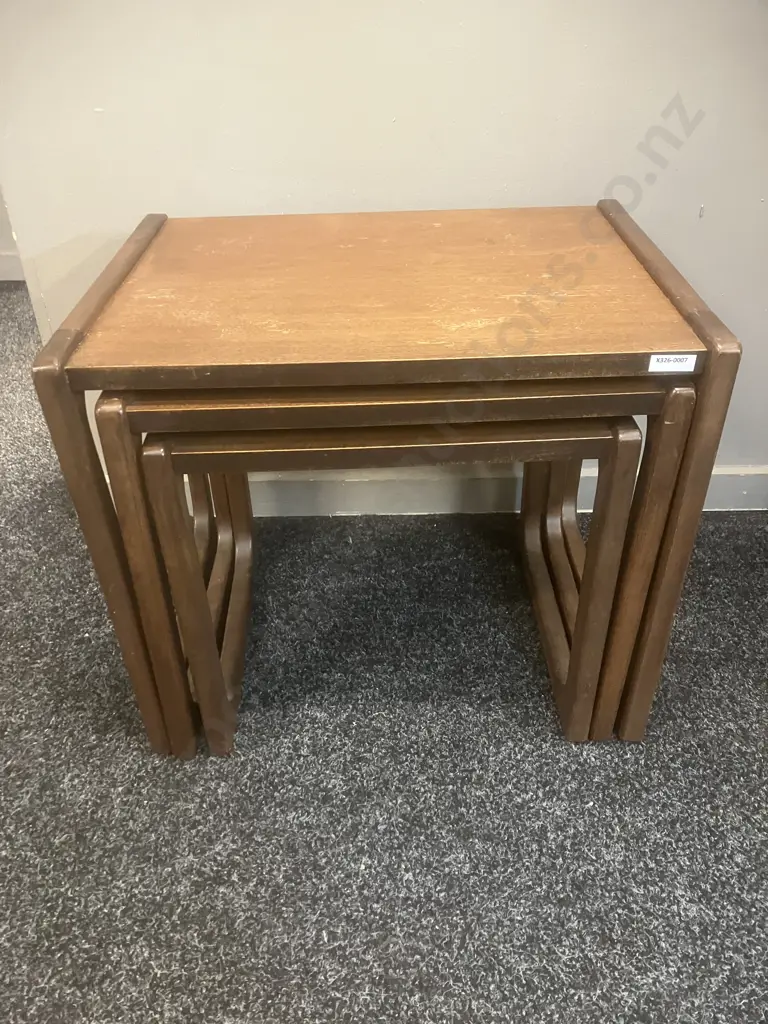 Mid-Century Modern Nesting Tables - Set of Three Image 1++