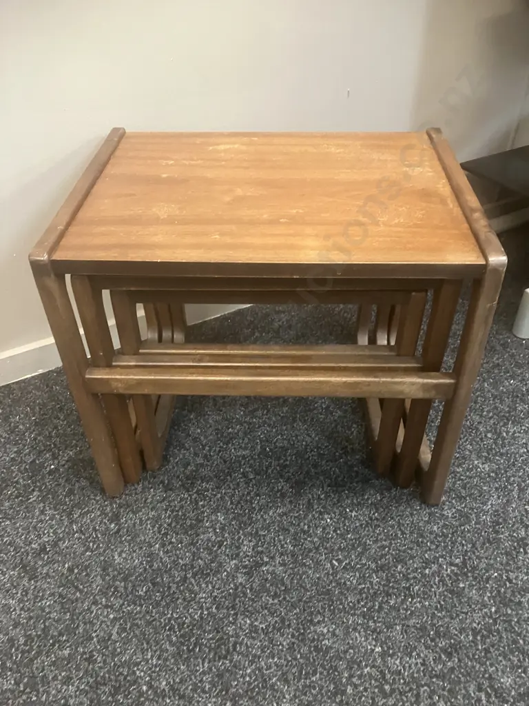Mid-Century Modern Nesting Tables - Set of Three Image 1++