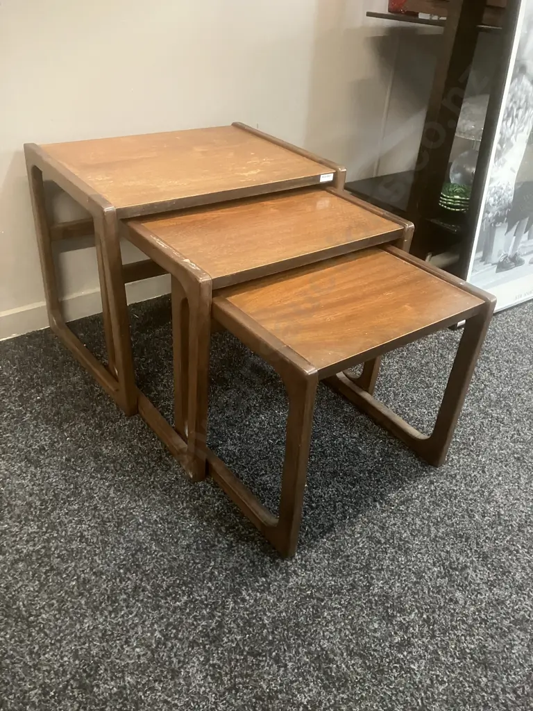 Mid-Century Modern Nesting Tables - Set of Three Image 1++