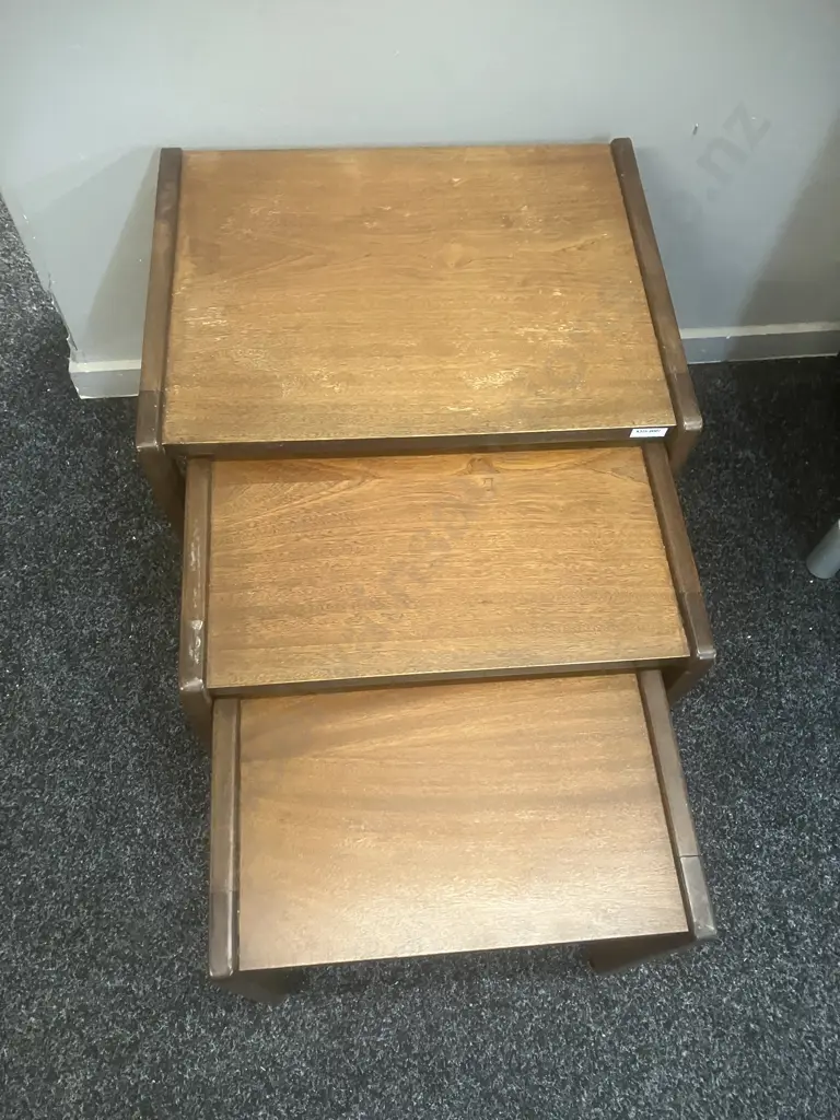 Mid-Century Modern Nesting Tables - Set of Three Image 1++