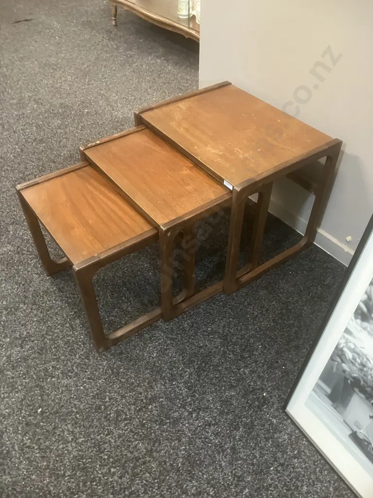 Mid-Century Modern Nesting Tables - Set of Three Image 1++