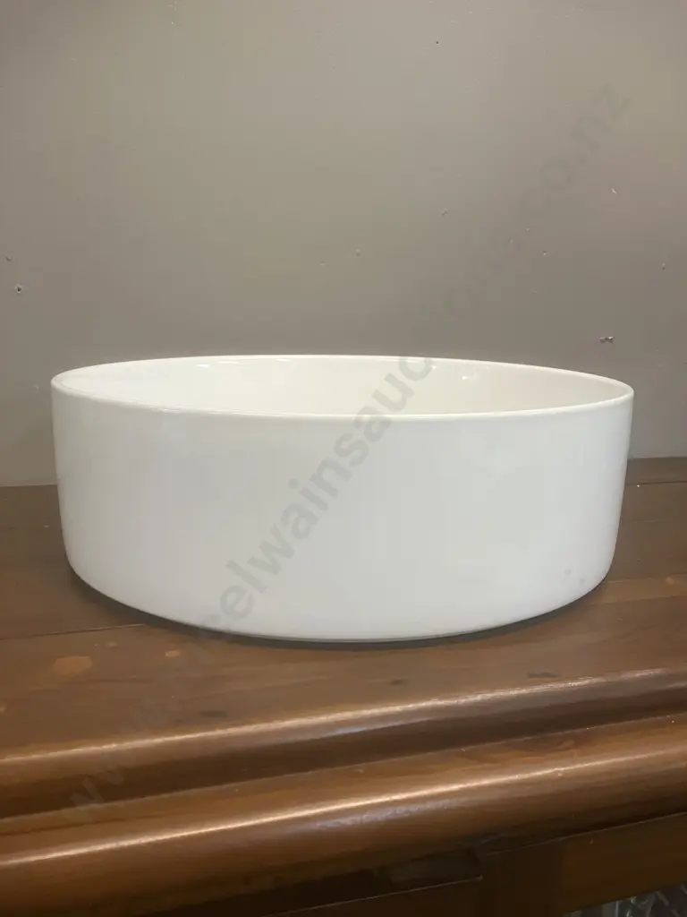 Alex Liddy 'Zest' Large 31cm x 10cm White Porcelain Bowl Image 1++