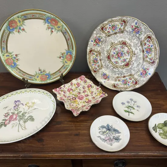 China Items Including Royal Doulton, Worcester, Minton & James Kent