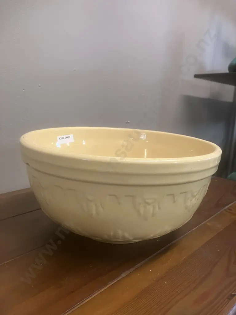 Mid-Century Temuka Ware Mixing Bowl. 11.5 x 24.5cm Image 1++