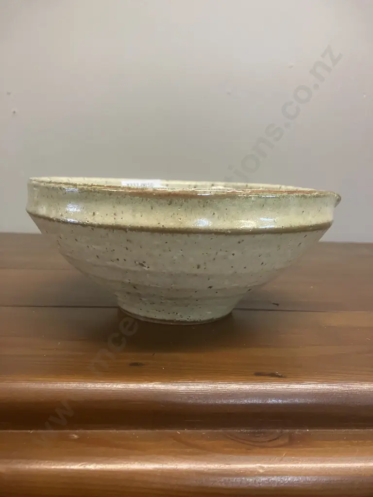 Vintage Japanese Suribachi Mortar Grinding Bowl. 7.5 x 17cm Image 1++