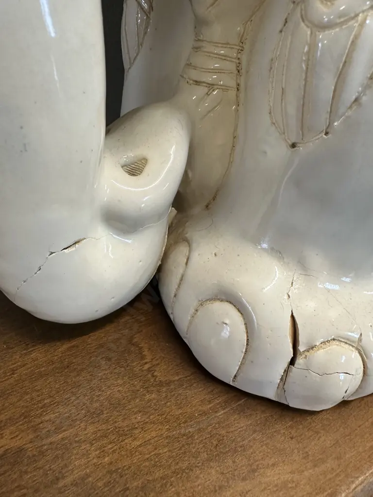 Vintage Style Glazed Cream Ceramic Elephant Plant Stand H45cm. (af) Image 1++