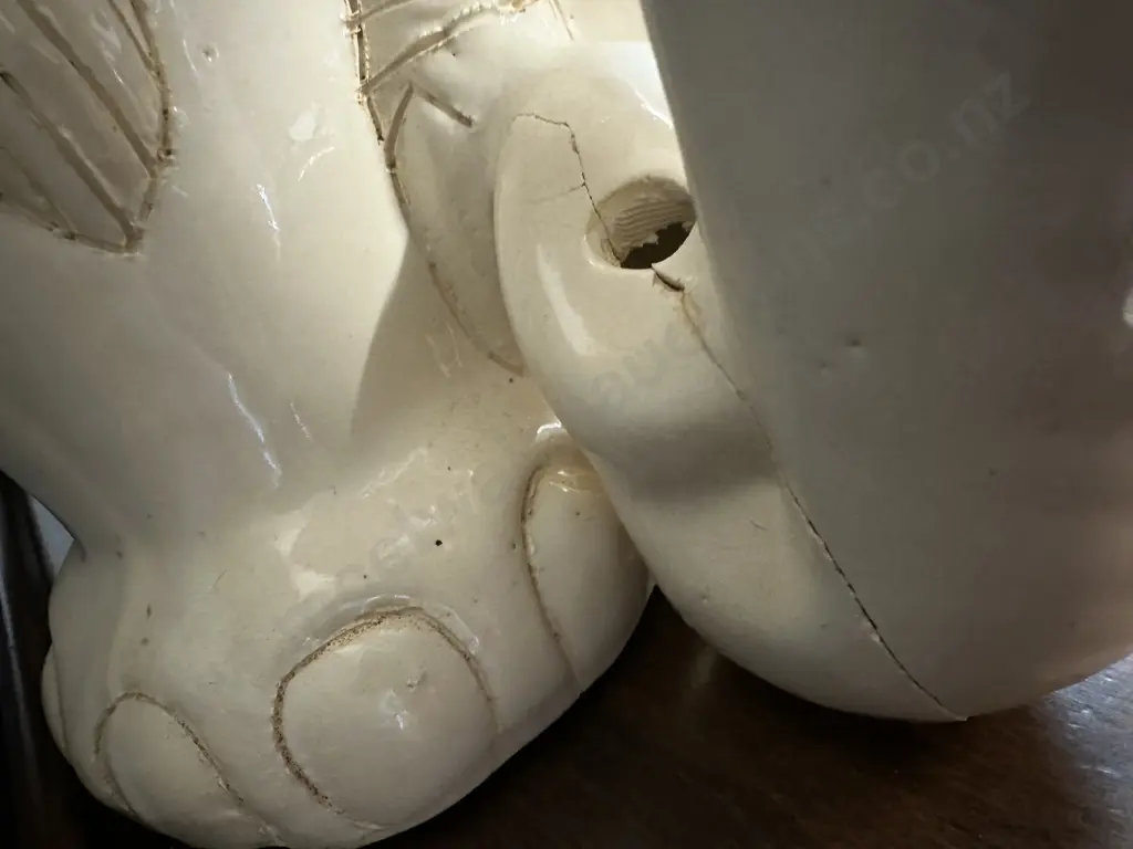 Vintage Style Glazed Cream Ceramic Elephant Plant Stand H45cm. (af) Image 1++