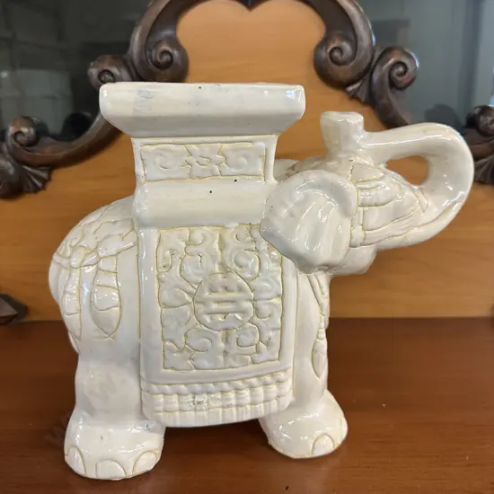 Vintage Style Glazed Cream Ceramic Elephant Plant Stand H27.5cm.