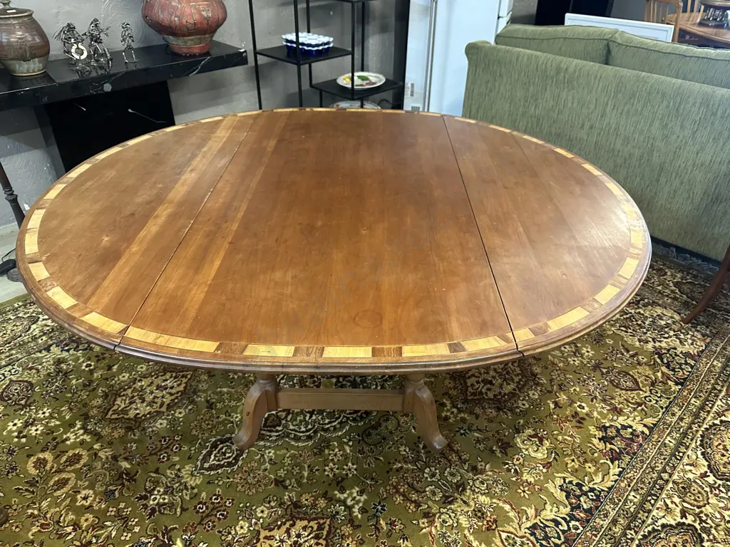 Dropleaf Oval Dining Table With Inlaid Marquetry Detail To Edge. H74 W154 D137cm Image 1++