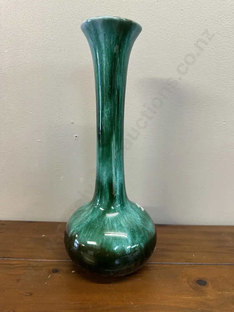 Vintage Blue Mountain Pottery Vase Green And Black Drip Glaze H18cm. Image 1++