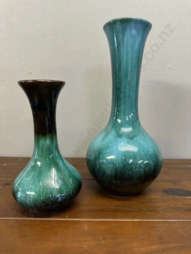Vintage Blue Mountain Pottery Vases Green And Black Drip Glaze H15 & H22cm. Image 1++