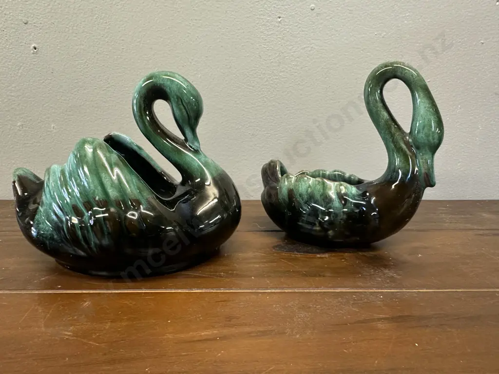 Vintage Blue Mountain Pottery Swan Planters x2 Green & Black Glaze Image 1++