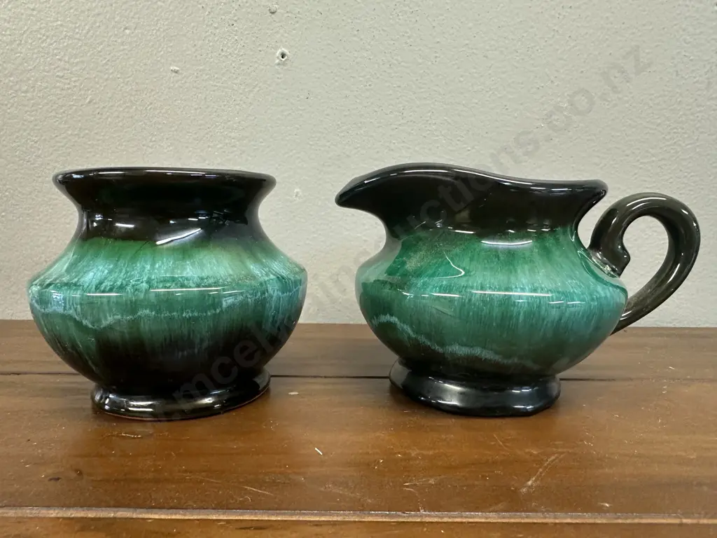 Vintage Blue Mountain Pottery Creamer & Sugar Bowl Image 1++