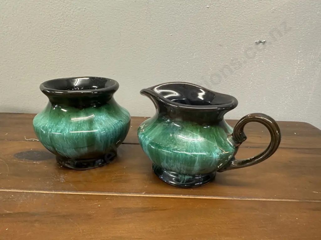 Vintage Blue Mountain Pottery Creamer & Sugar Bowl Image 1++