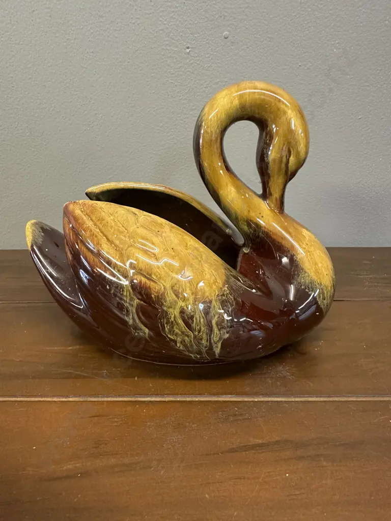 Vintage Blue Mountain Pottery Brown Yellow Mustard Glaze Swan Figurine  H16 W19cm. Image 1++
