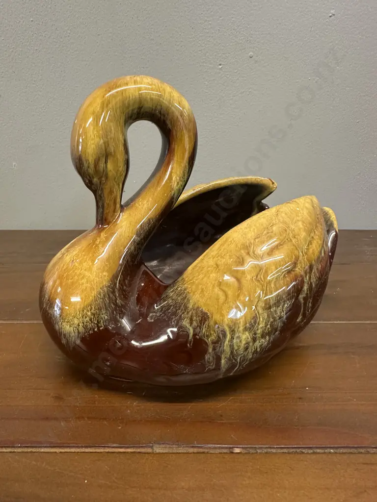 Vintage Blue Mountain Pottery Brown Yellow Mustard Glaze Swan Figurine  H16 W19cm. Image 1++