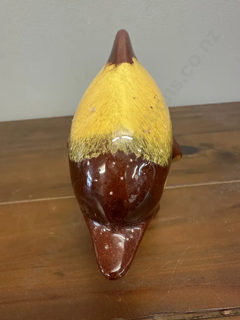 Vintage Blue Mountain Pottery Brown Yellow Mustard Glaze Dolphin Figurine H12 W19cm. Image 1++