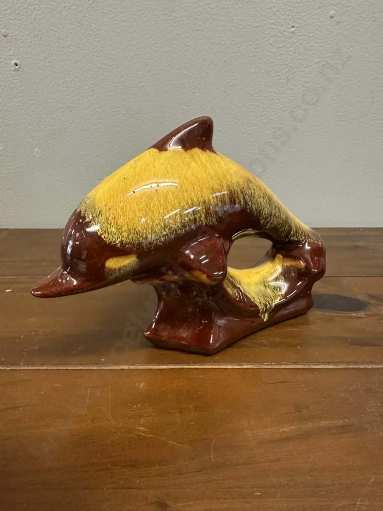 Vintage Blue Mountain Pottery Brown Yellow Mustard Glaze Dolphin Figurine H12 W19cm. Image 1++