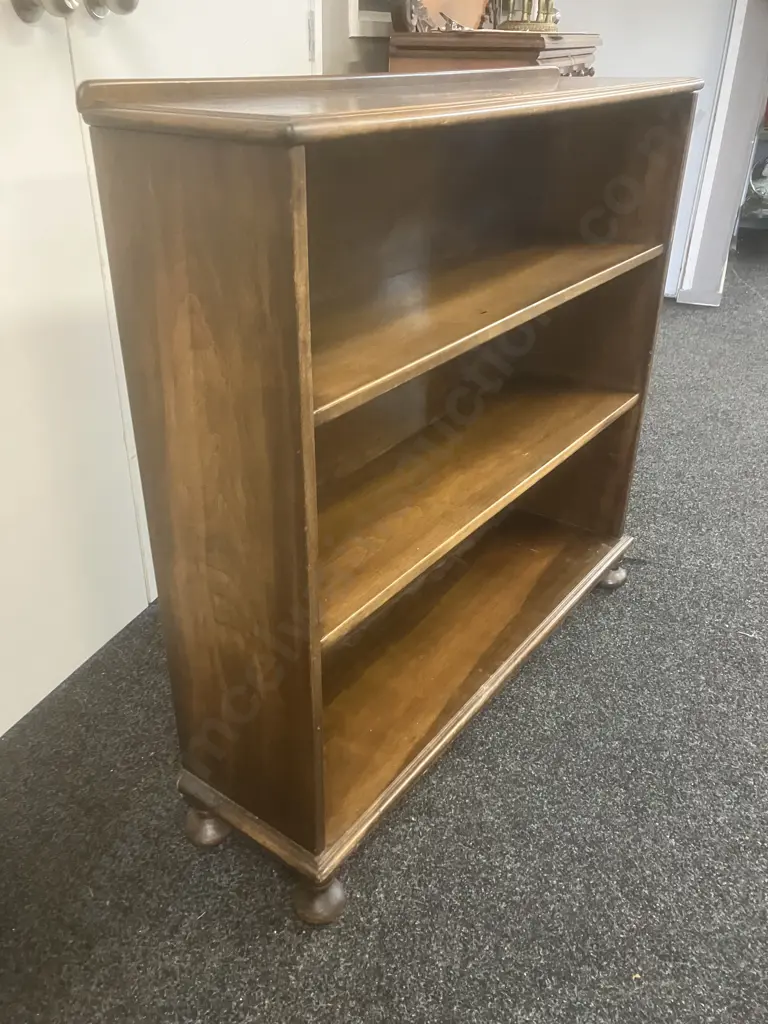 Mahogany 3 Shelf Bookcase With Rounded Feet. H97 W100 D27cm Image 1++