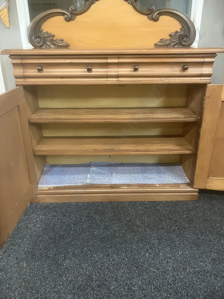 Chiffonier With Raised Carved Back, 2 Door, 2 Drawer. H150 W125 D39cm Image 1++