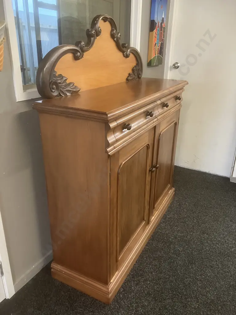 Chiffonier With Raised Carved Back, 2 Door, 2 Drawer. H150 W125 D39cm Image 1++