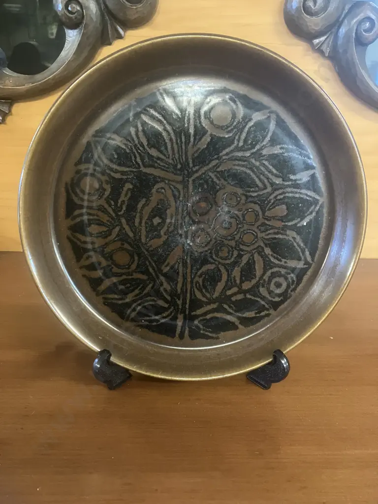 Crown Lynn Forma Dinner Plate - Tosca Pattern d927, 1969-1979. Dia 26cm Image 1++