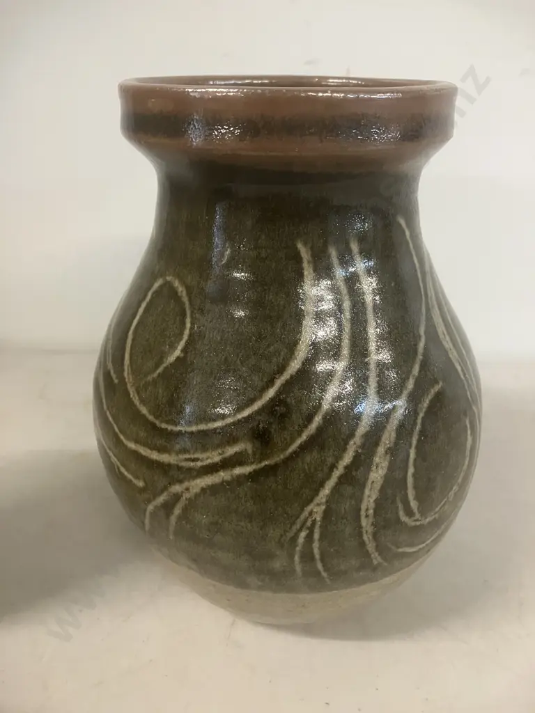 Selection of Pottery Includes Peter Shearer Image 1++