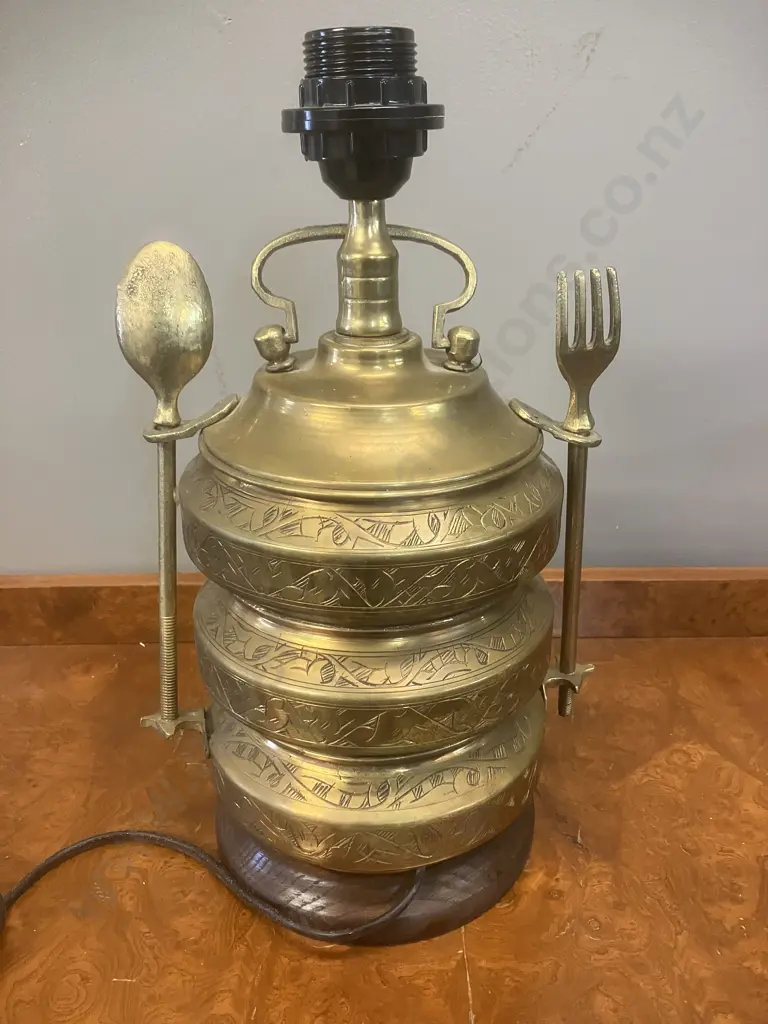 Antique Etched Brass Tiffin Table Lamp. H34cm Image 1++