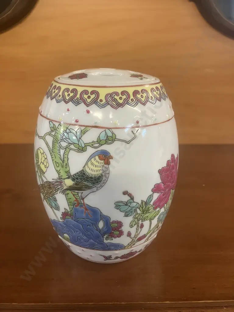 Vintage 1960s Handpainted Chinese Porcelain Tea Caddy With Pierced Lid. H15cm Image 1++