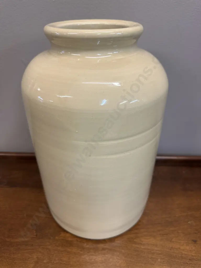 Vintage Temuka Cream Glazed Stoneware Crook H29cm. Image 1++