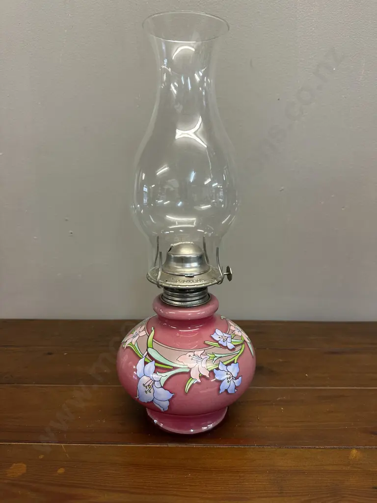 Vintage Kaadan Ltd Pink Glass Floral Oil Lamp H36.5cm. Image 1++
