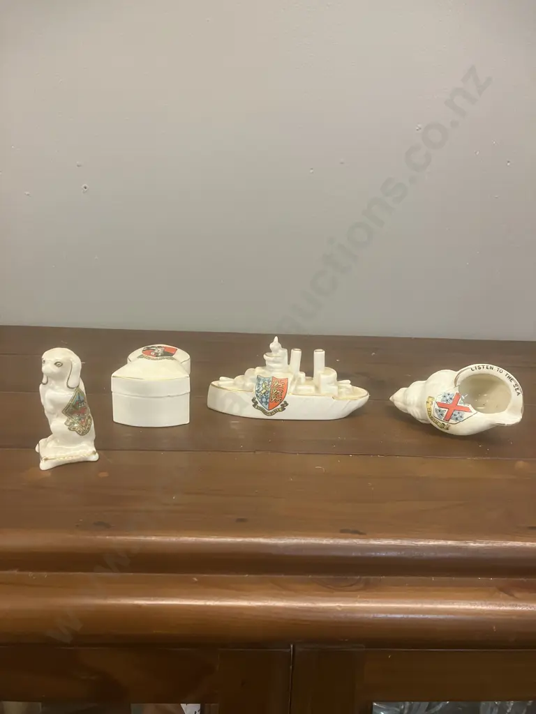 Vintage Arcadian Miniature Crested Dog & Trinket Box With Lid, W&R Battleship, Seashell - England Image 1++