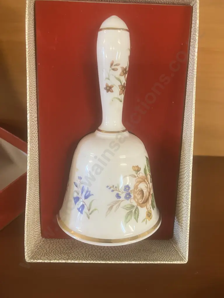 Royal Crown Derby, Aynsley & Countess English Bone China Items Image 1++