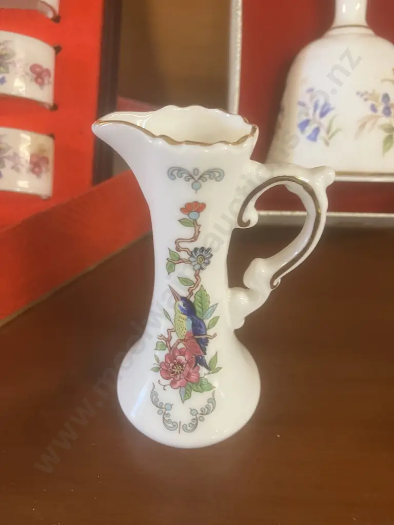 Royal Crown Derby, Aynsley & Countess English Bone China Items Image 1++