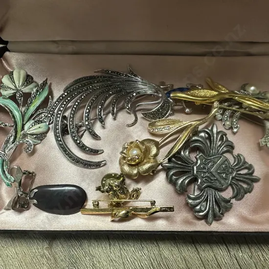 Selection Of Vintage Brooches