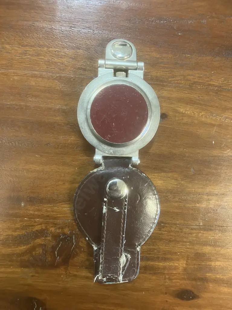 Vintage Quartz Belt Watch With Leather Case Image 1++