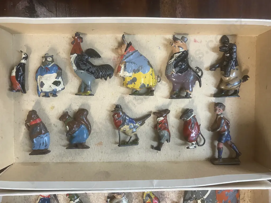 Lot of 32 x Britains Cadbury's Cococubs - 1930's Lead Painted Figures (15 Only Have Bases) Image 1++