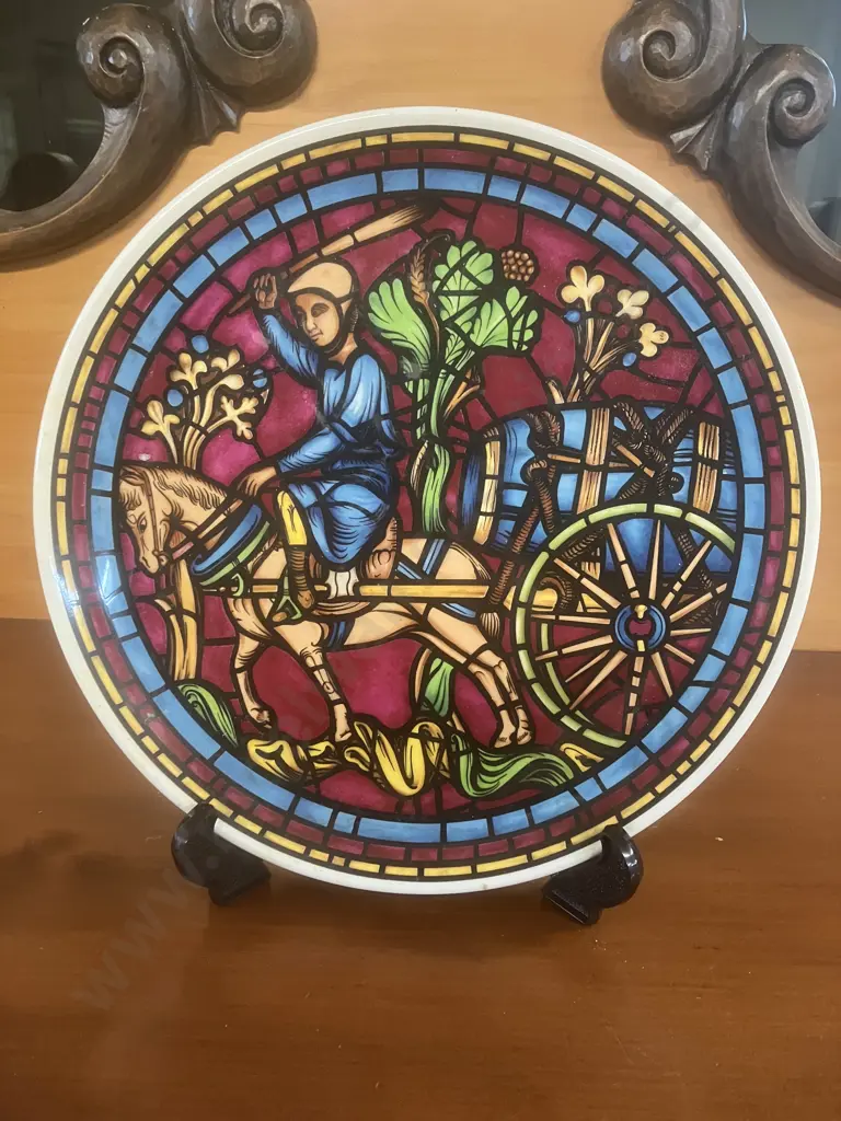 Prinknash Abbey Pottery Plate - St Lubin Window in Chartres Cathedral, THE VINTNER TAKING WINE TO MARKET. Dia 26cm Image 1++