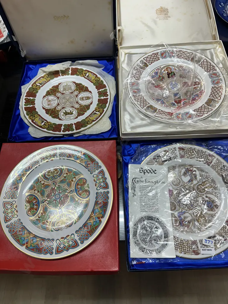 Spode English Bone China 'Celtic' Series Plates - The Iona, The Lindisfarne, The Durrow, The Kells With Original Boxes Image 1++