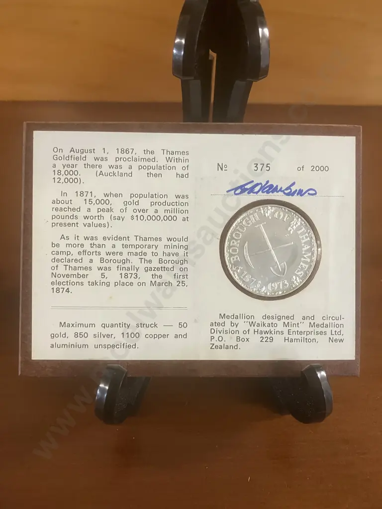 Centenary of the Borough of Thames Silver Commemorative Medallion, No 375 of 2000 in Sleeve - 1967 Image 1++