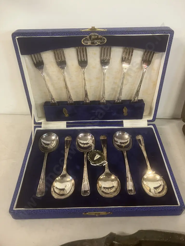 Selection of Silverplate Including Walker & Hall Set In Case Image 1++