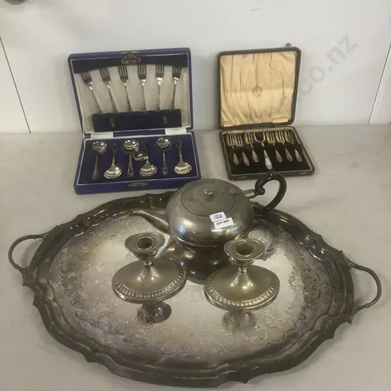 Selection of Silverplate Including Walker & Hall Set In Case