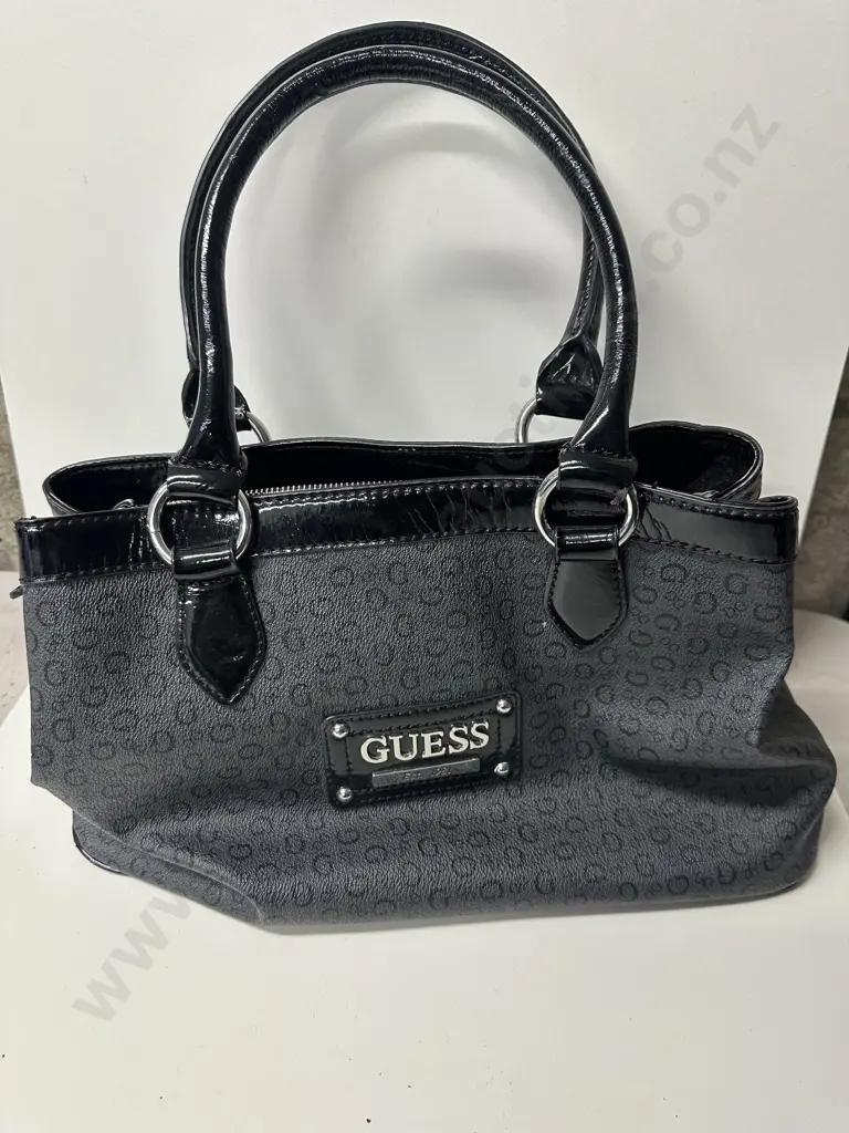 Ladies Black Guess Bag Image 1++