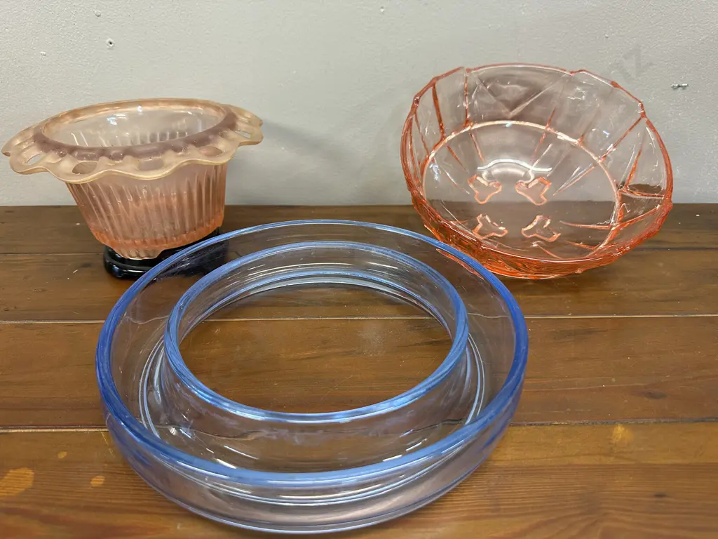 Selection Of Vintage Glass Items Image 1++