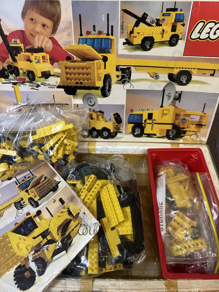 Vintage Lego 744 Universal Building Set Image 1++