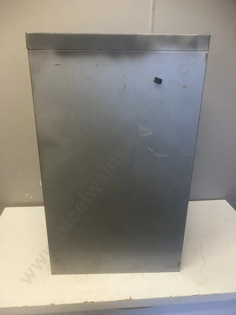 Vintage Industrial Metal 7 Drawer Filing Cabinet With Tools (1960s / 1970s) Image 1++