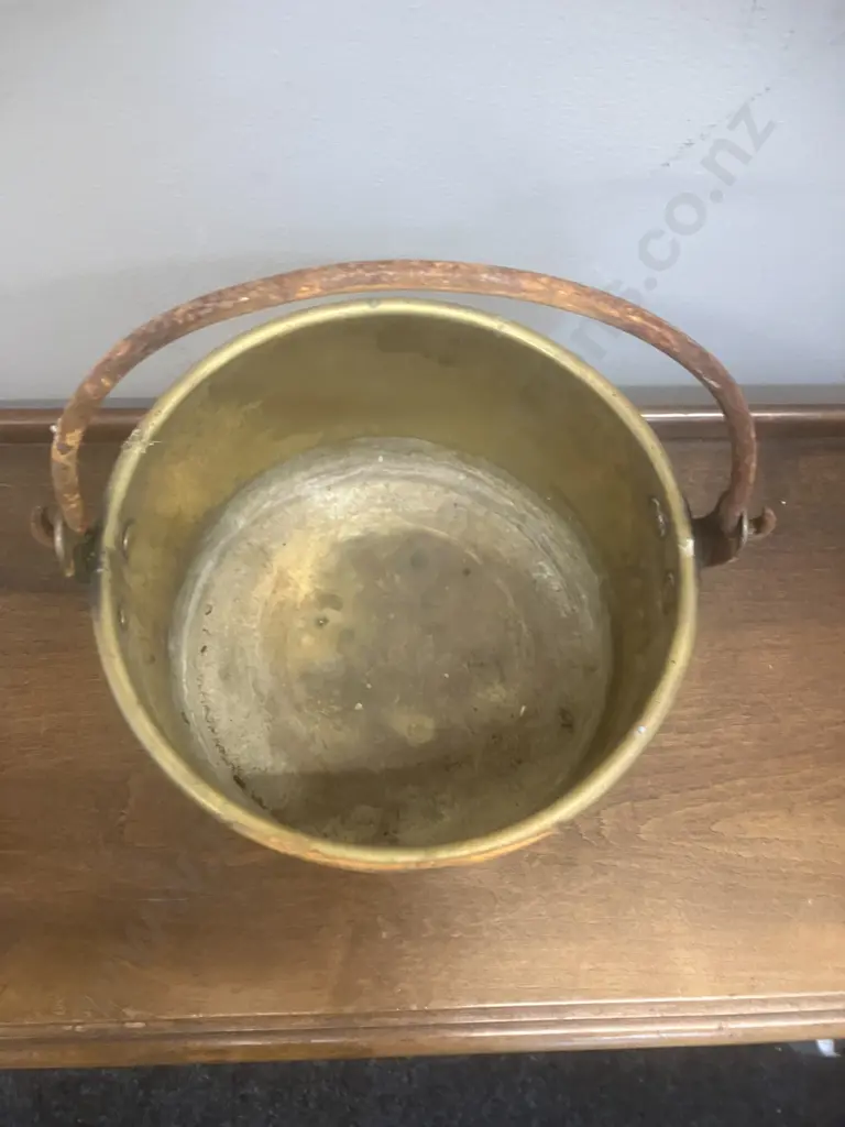 Vintage Brass Pan. 11.5 x 19cm Image 1++